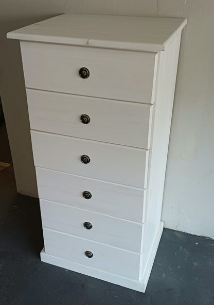 Chest of draws - Tall Boy 6 Draw