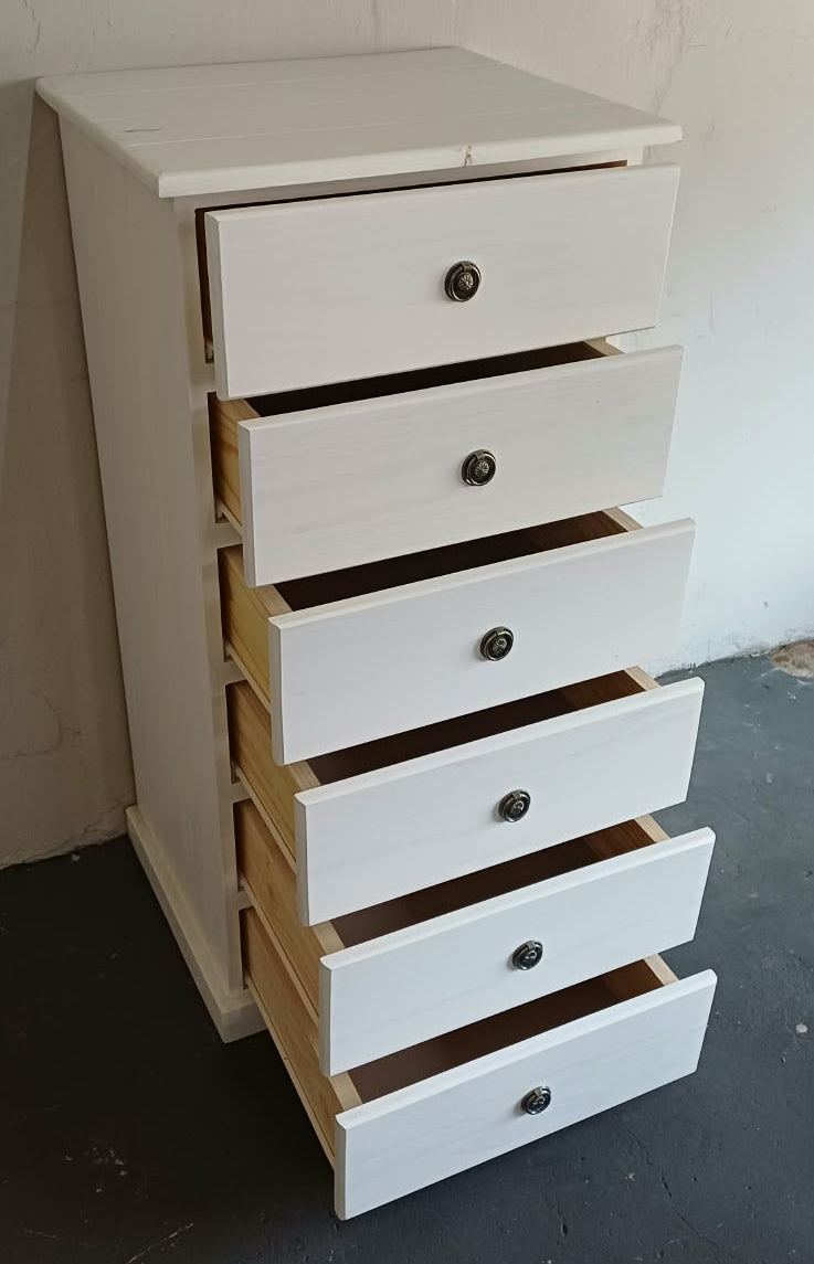 Chest of draws - Tall Boy 6 Draw